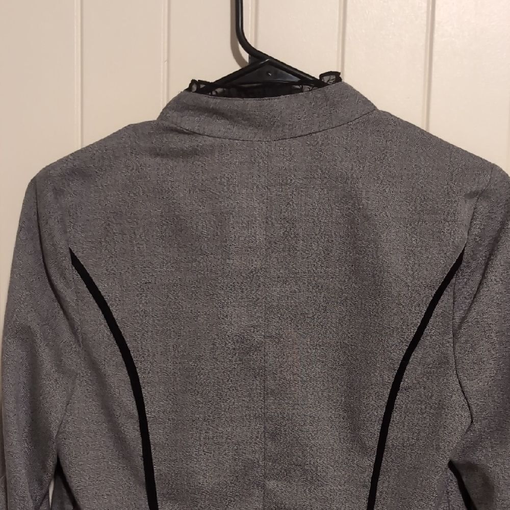 Stoosh Gray Women's Blazer With Black Accents - Picture 13 of 15